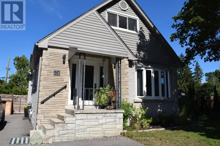 61 NELSON COURT, Halton Hills
