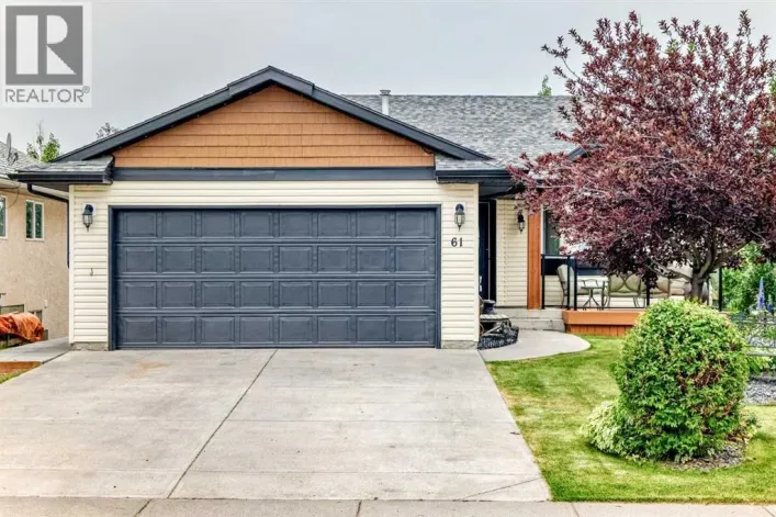 61 West Edge Road, Cochrane