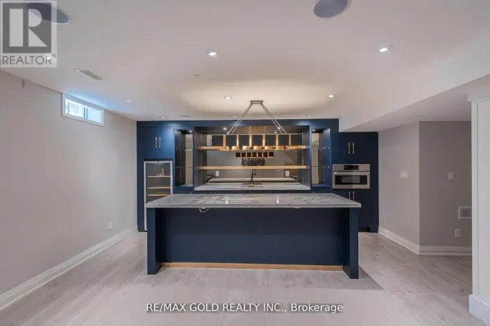 61 YELLOWKNIFE ROAD, Brampton
