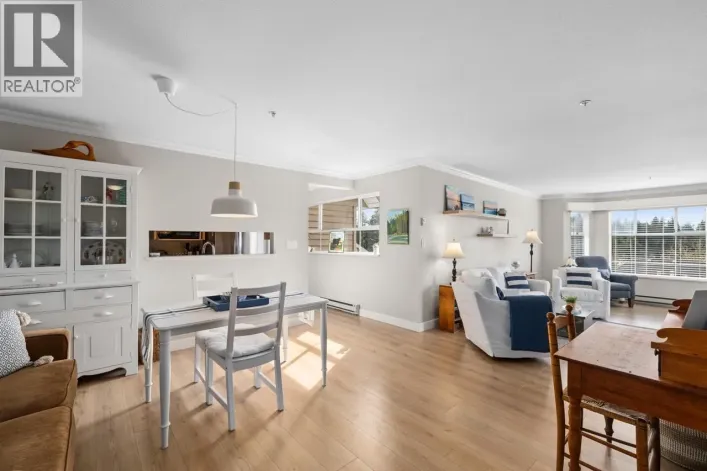 610 1000 BOWRON COURT, North Vancouver