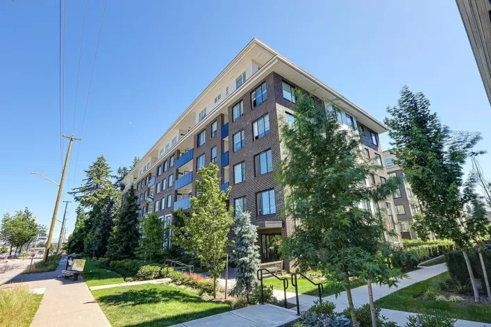 610 15858 FRASER HIGHWAY, Surrey