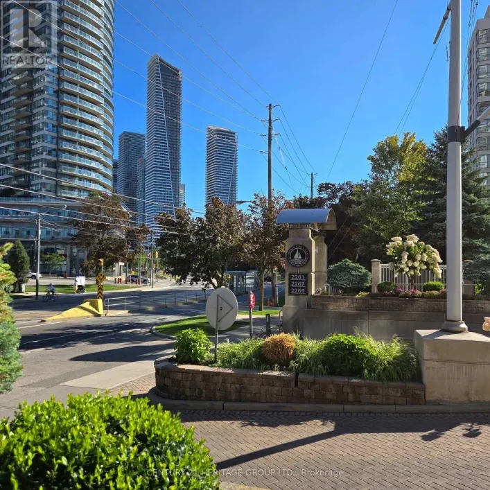 610 - 2267 LAKESHORE BOULEVARD W, Toronto