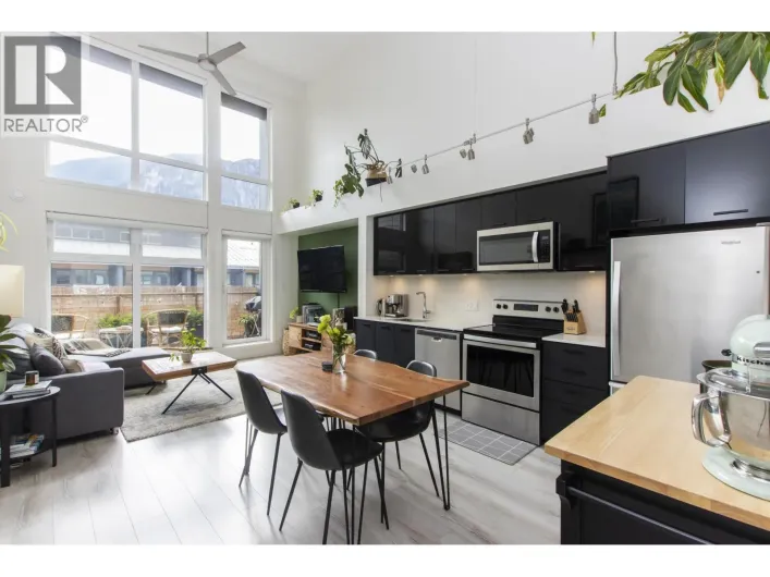 610 38013 THIRD AVENUE, Squamish