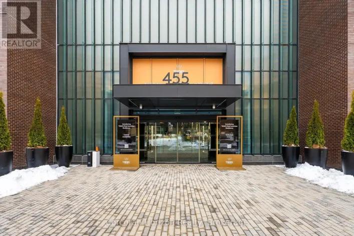 610 - 455 WELLINGTON STREET W, Toronto