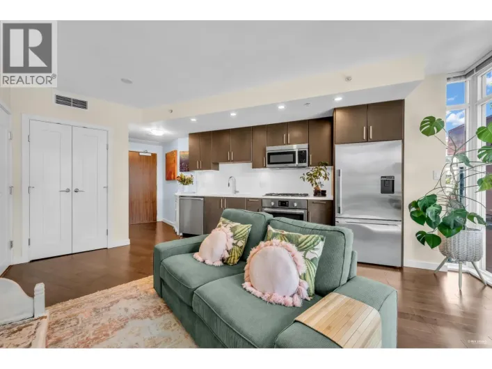 610 88 W 1ST AVENUE, Vancouver