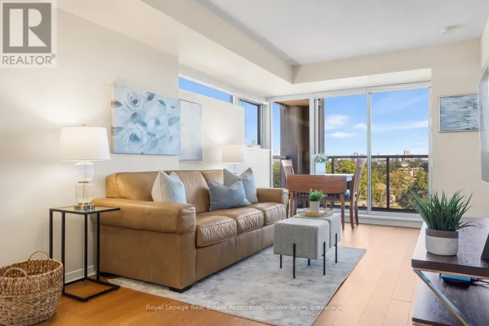 611 - 1050 THE QUEENSWAY, Toronto