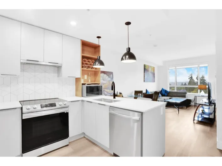 611 10778 138 STREET, Surrey