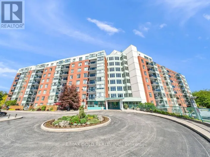 611 - 30 BLUE SPRINGS DRIVE, Waterloo
