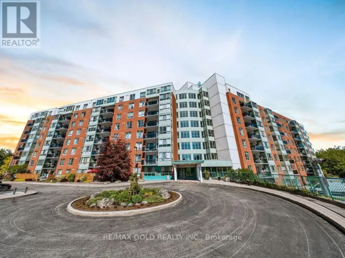 611 - 30 BLUE SPRINGS DRIVE, Waterloo