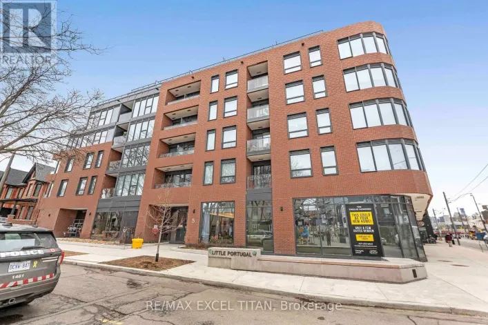 611 - 5 LAKEVIEW AVENUE, Toronto