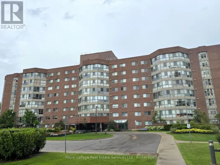 611 - 5 WELDRICK ROAD W, Richmond Hill