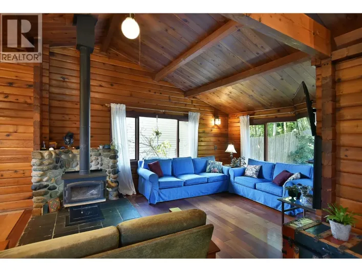 611 GOWER POINT ROAD, Gibsons
