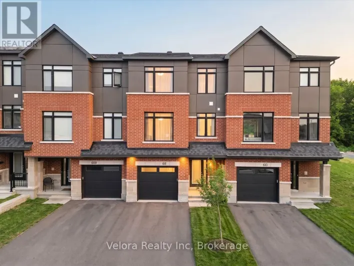 611 KNOTRIDGE STREET, Ottawa