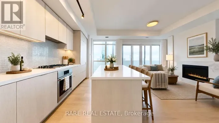 6111 - 7 GRENVILLE STREET, Toronto