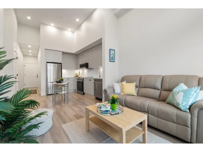 612 45505 CAMPUS DRIVE|Garrison Crossing, Chilliwack