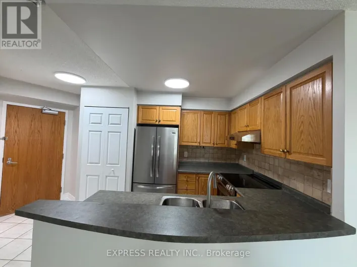 612 - 7 LORRAINE DRIVE, Toronto