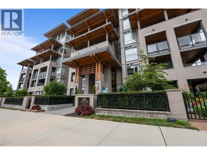 612 7588 16TH STREET, Burnaby