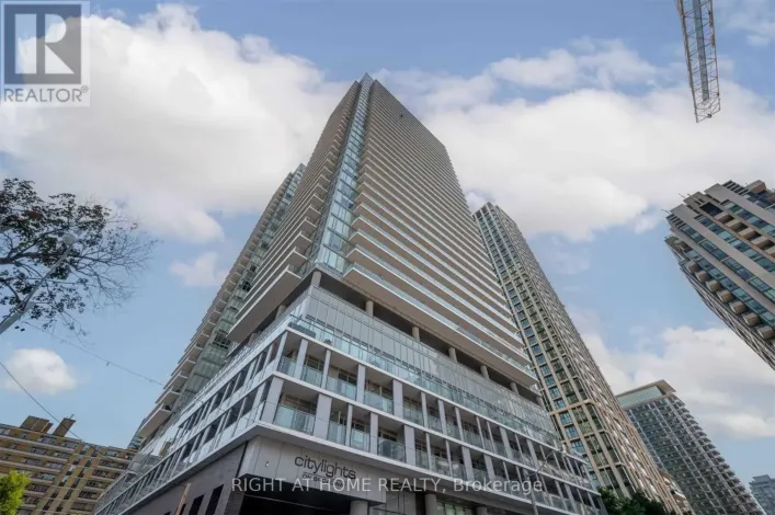 612 - 99 BROADWAY AVENUE, Toronto