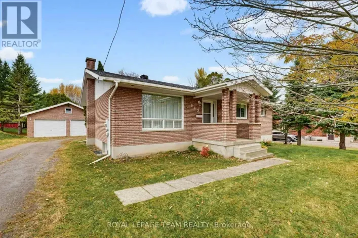 612 ELGIN STREET, Laurentian Valley