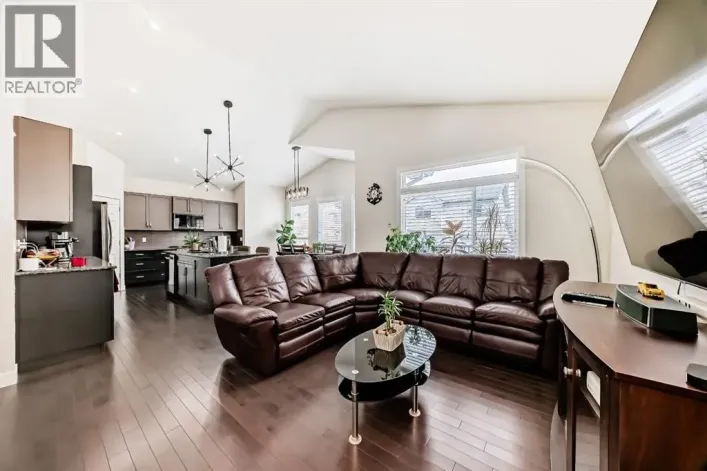 612 Montgomery Close SE, High River
