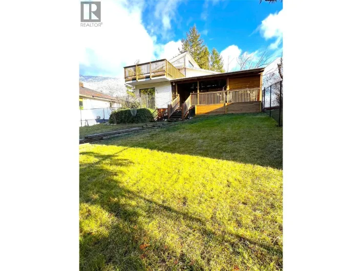 613 11th Avenue, Castlegar