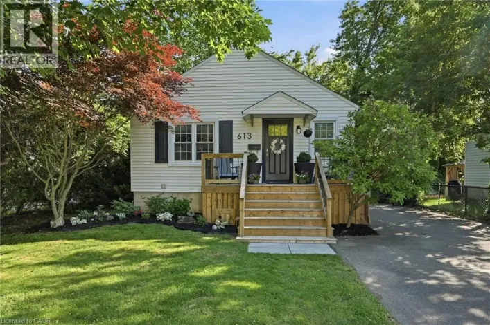 613 CLARK Avenue, Burlington
