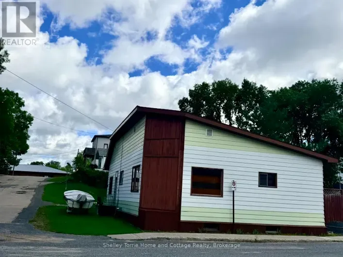 613 FRONT STREET, Kenora