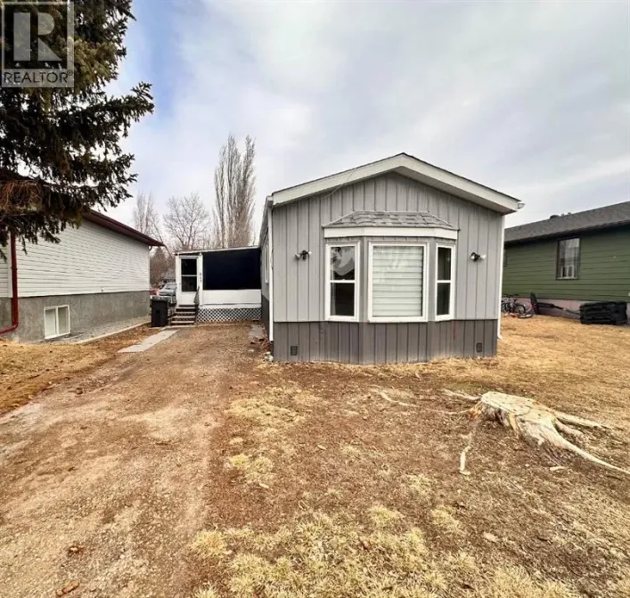 613 Iris Street, Rosemary