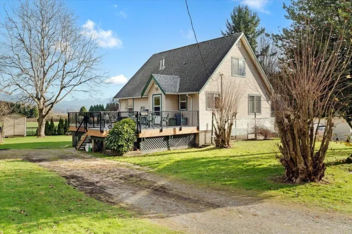 6130 INTERPROVINCIAL HIGHWAY, Abbotsford