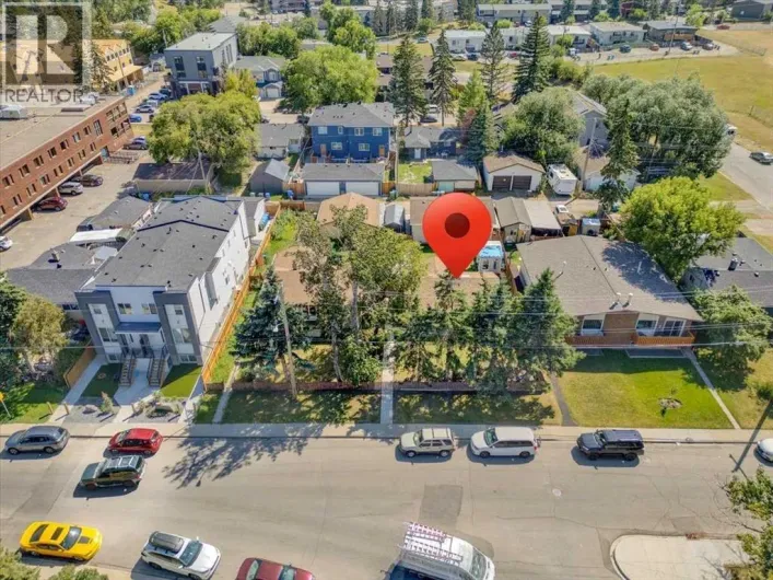 6131 33 Avenue NW, Calgary