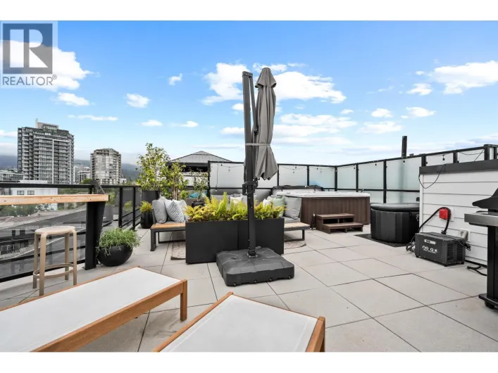 614 108 E 8TH STREET, North Vancouver