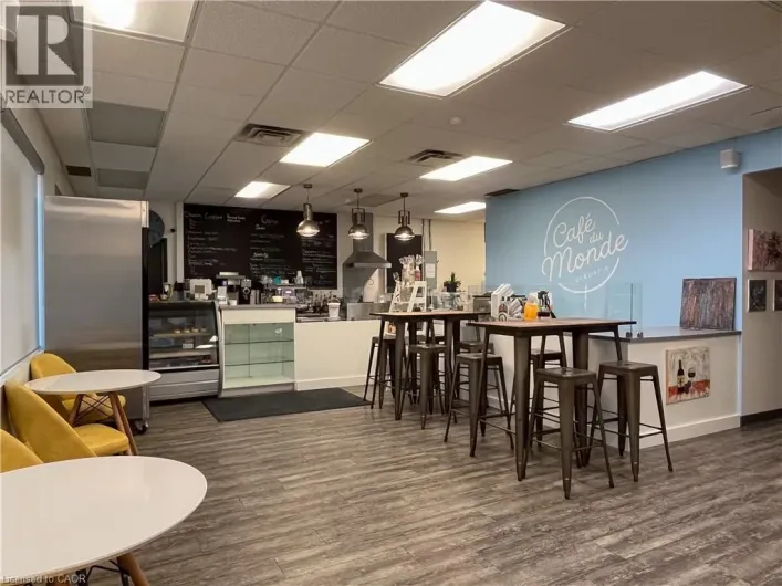 614 CORONATION Boulevard Unit# 302, Cambridge