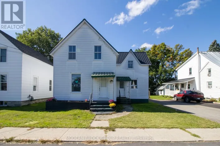 614 EAST STREET, Edwardsburgh/Cardinal