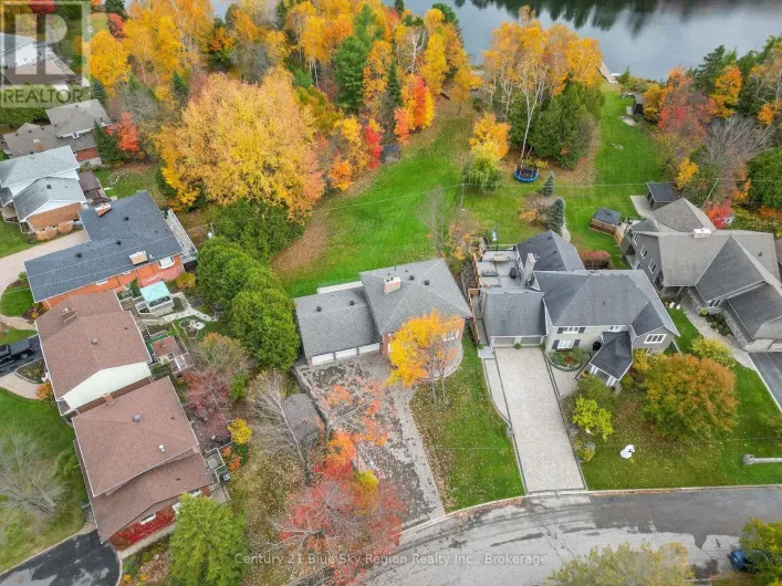 614 GUINEVERE COURT, North Bay