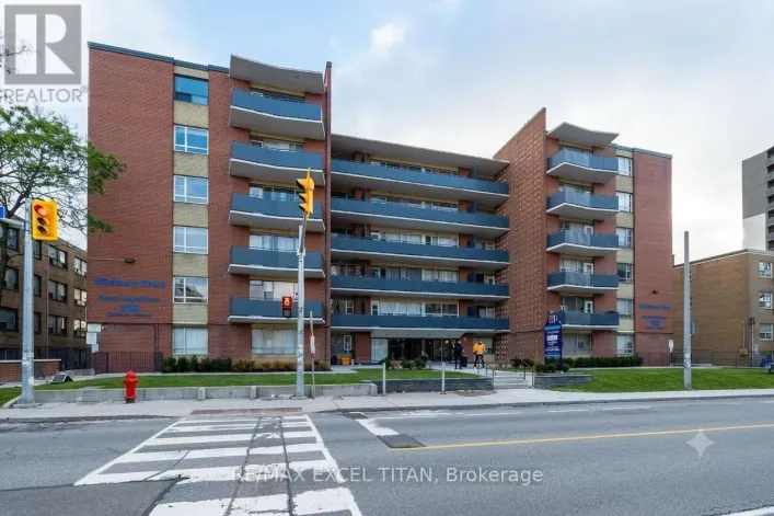 615 - 165 COSBURN AVENUE, Toronto