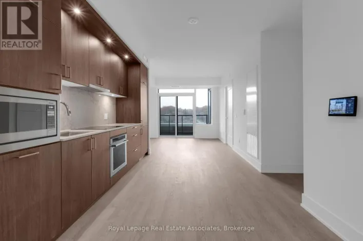 615 - 259 THE KINGSWAY, Toronto