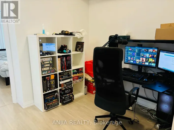 615 - 50 DUNFIELD AVENUE, Toronto