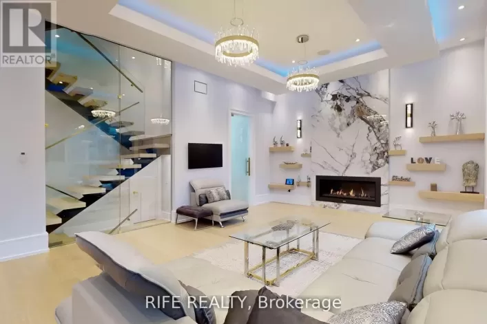 615 BRIAR HILL AVENUE, Toronto