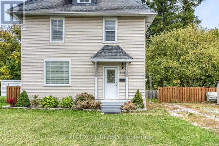 615 MOFFAT STREET, Pembroke