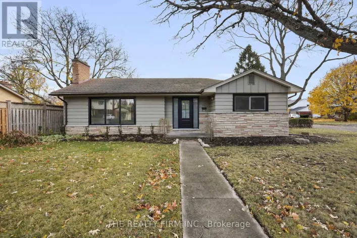 615 SANTA MONICA ROAD, London North