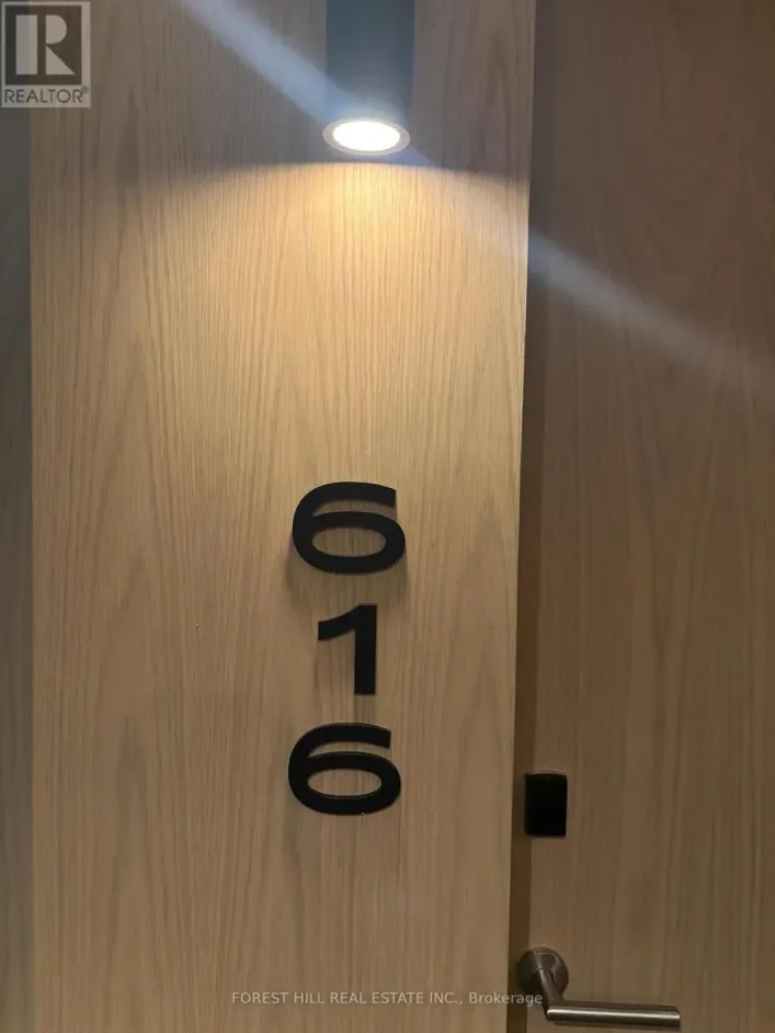 616 - 9 CROHAM ROAD, Toronto