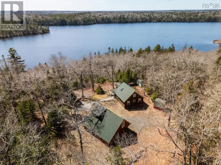 616 Lac A Pic Road, Quinan
