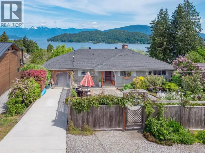 616 N FLETCHER ROAD, Gibsons