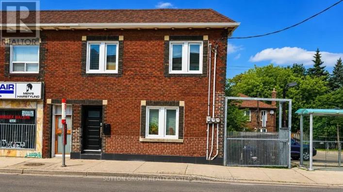 616 ROGERS ROAD, Toronto