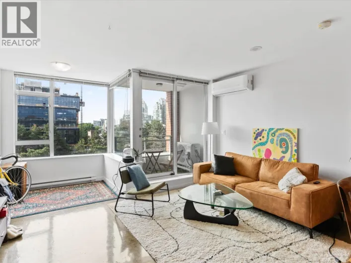 617 221 UNION STREET, Vancouver