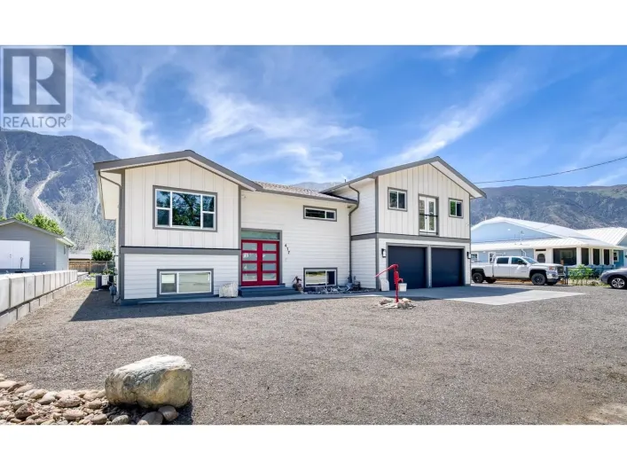 617 2ND Avenue, Keremeos