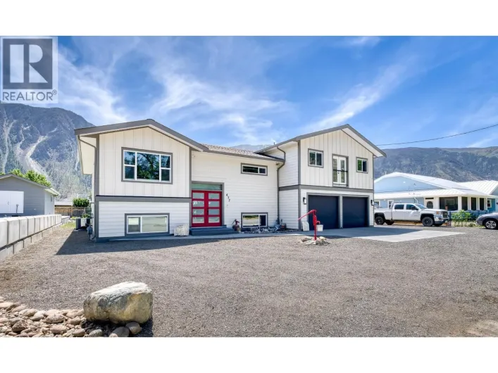 617 2ND Avenue, Keremeos