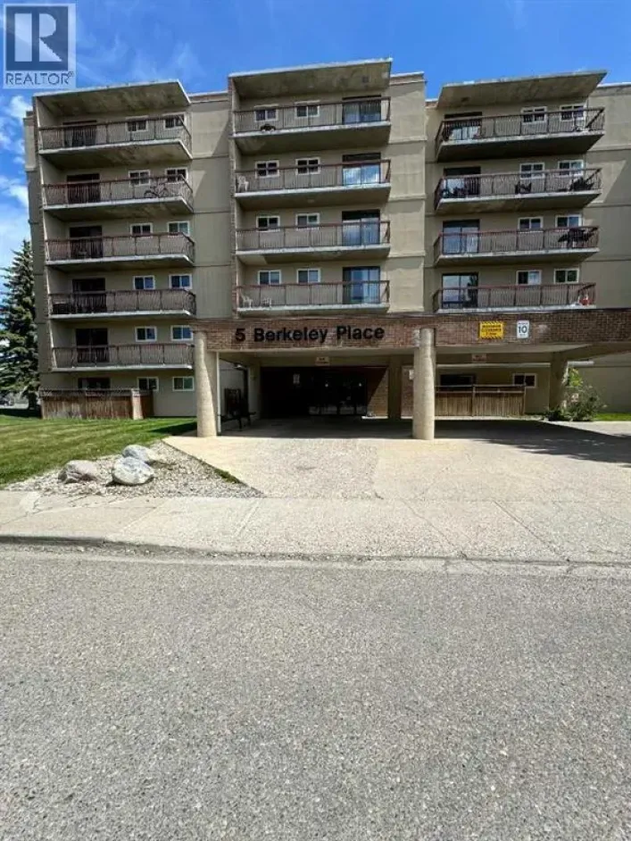 617, 5 Berkeley Place W, Lethbridge
