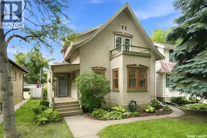 House for sale: 617 7th AVENUE N, Saskatoon