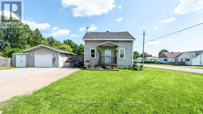 617 THIRD AVENUE S, Laurentian Valley